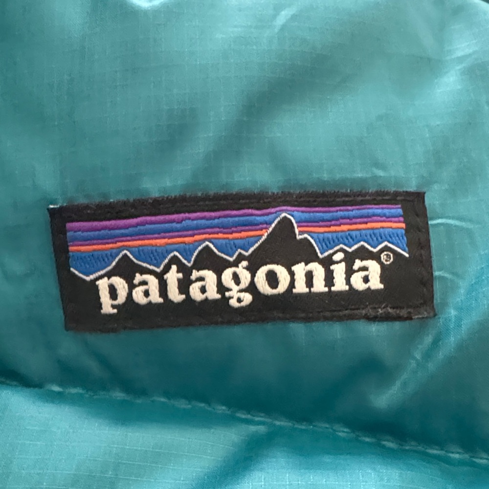 Patagonia Aqua Hooded Jacket - Picture 3 of 8